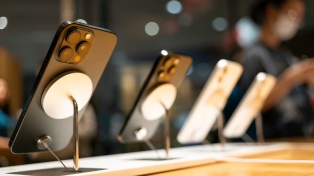 مشکل خط و خش آیفون 17