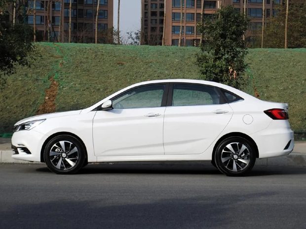 ایران خودرو ENVOY