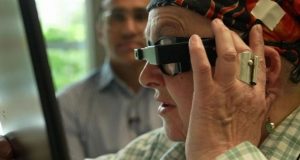 ایمپلنت چشمی