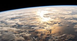 کم نور کردن خورشید