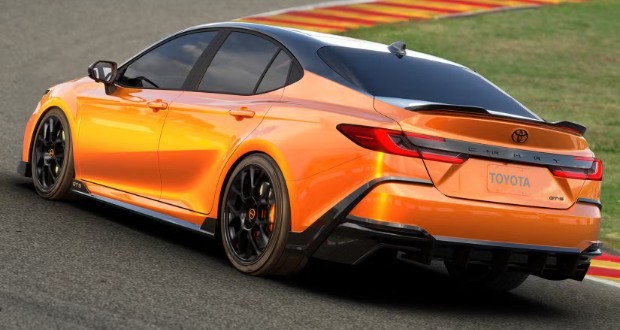 تویوتا کمری GT-S