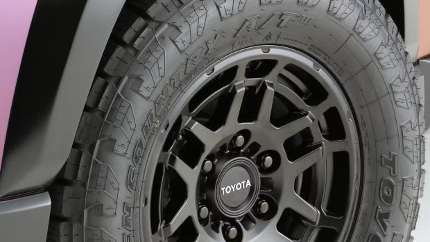 کرولا کراس SEMA