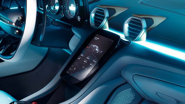 ویتوری، اولین هایپرکار هوش مصنوعی جهان