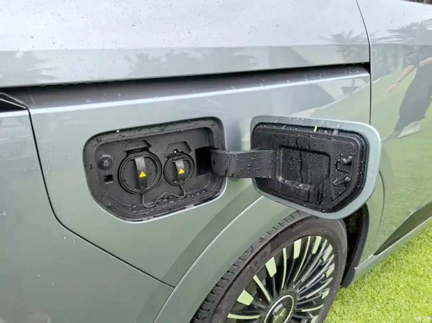 اکسپنگ X9 EREV