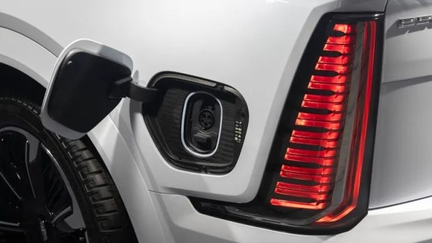 کادیلاک اسکالید IQ