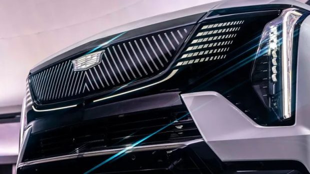 کادیلاک اسکالید IQ