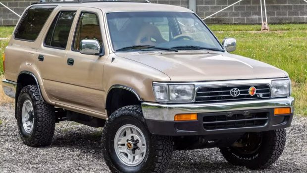 شاسی‌بلند مطمئن با گیربکس دستی