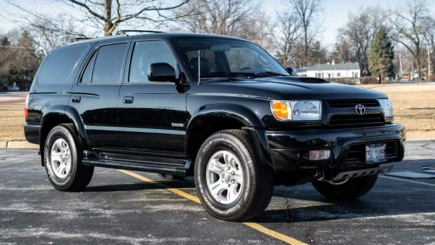 شاسی‌بلند مطمئن با گیربکس دستی