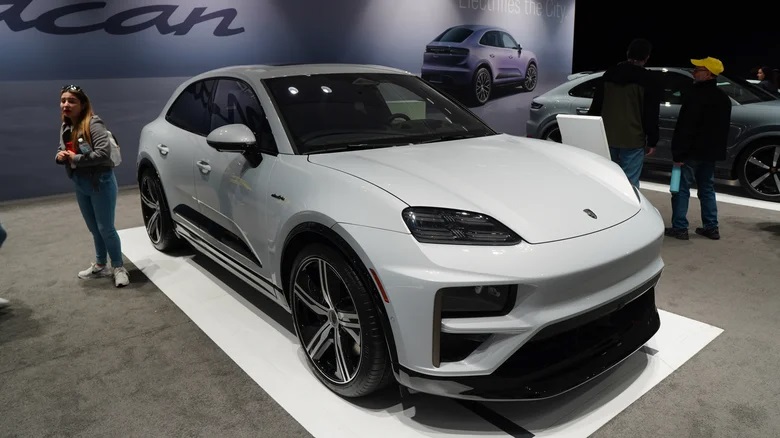 12 خودرو برقی با بالاترین امتیاز قابلیت اطمینان - پورشه ماکان