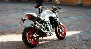 موتورسیکلت دوکاتی مانستر ۲۰۲۶