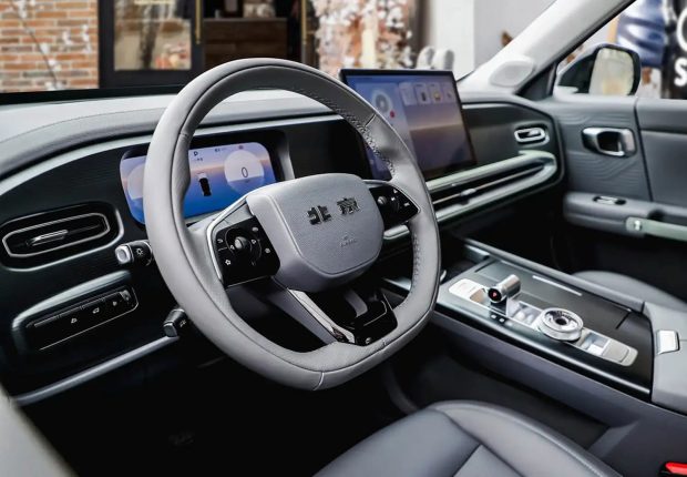 نمای کابین بایک BJ30e دیار خودرو