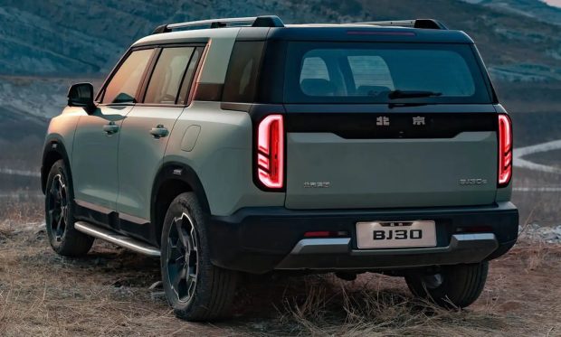 نمای عقب بایک BJ30e دیار خودرو