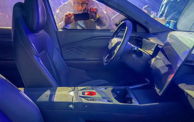 نمای کابین چری اومودا O4 اولترا