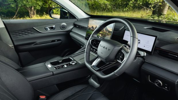 نمای کابین چری تیگو 8