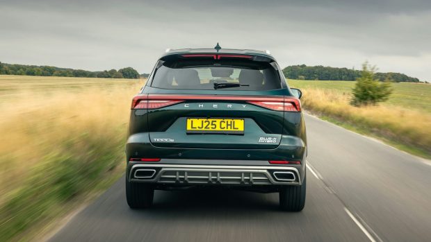 نمای عقب چری تیگو 8