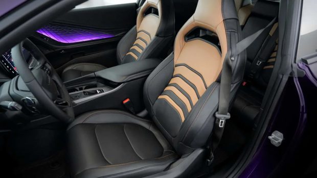 نمای کابین نسخه ویژه دوج چارجر سیکس پک