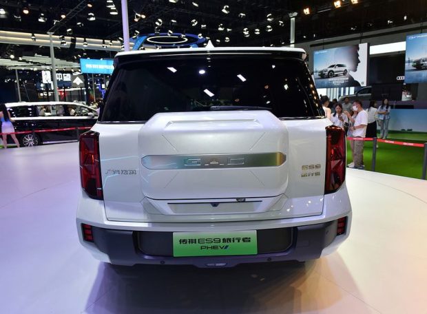 نمای عقب گک ES9 پرشیا خودرو