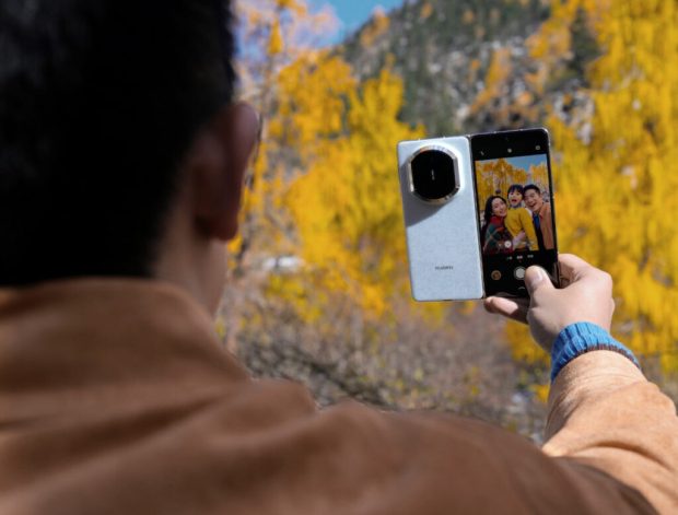 دوربینهای گوشی تاشو هواوی میت X7