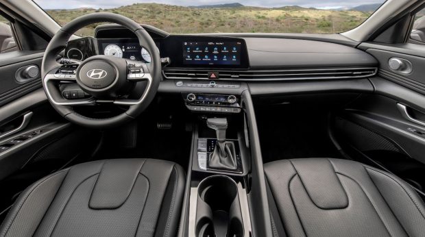 نمای کابین هیوندای النترا 2025