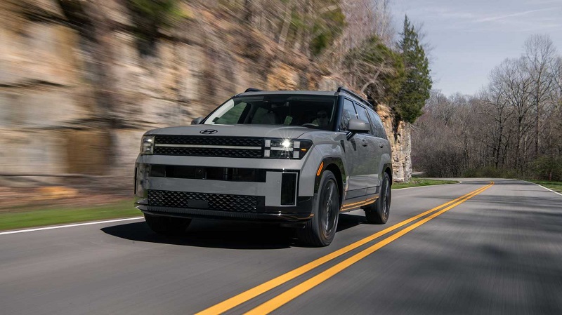 10 شاسی بلند با بیشترین ارزش خرید در سال 2025 - هیوندای سانتافه