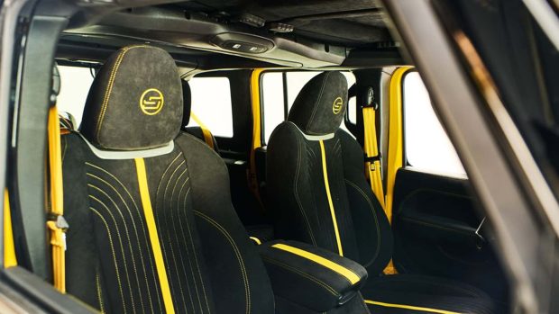 نمای کابین جیپ رانگلر هلکت