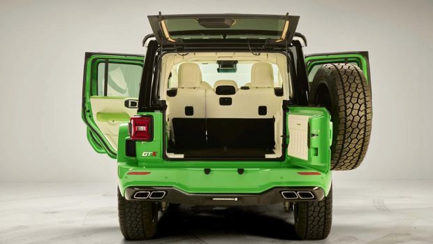 نمای عقب جیپ رانگلر هلکت