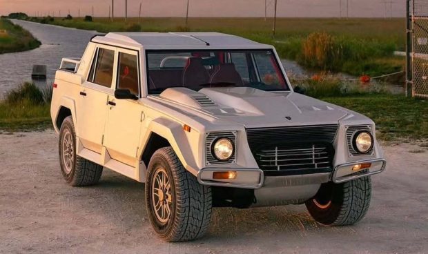 نمای جلو لامبورگینی LM002