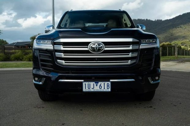 تویوتا لندکروز و پرادو