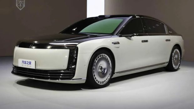 سدان مائکسترو S800