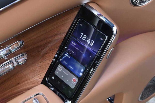 نمای کابین سدان مائکسترو S800