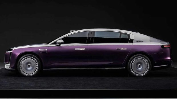 نمای جانبی سدان مائکسترو S800