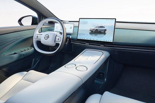 نمای کابین سدان نیسان N7 مکس