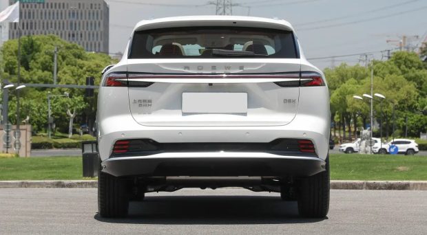 نمای عقب رووی D5X پلاگین هیبریدی 