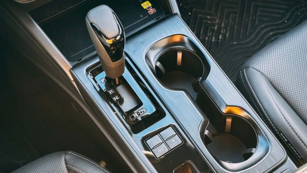 نمای کابین سوبارو اوت‌بک 2026