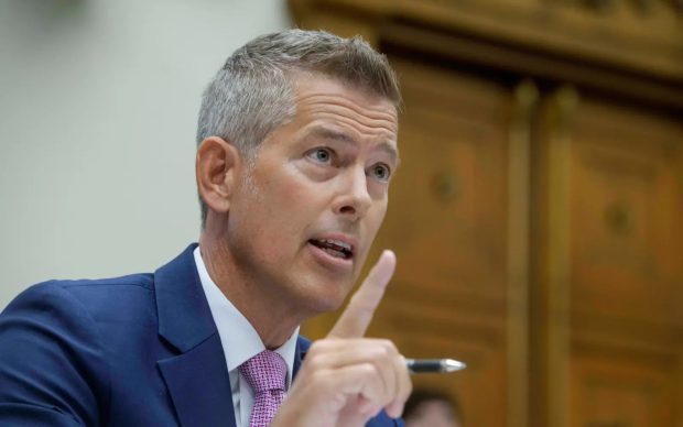 جعلی بودن فرود آپولو 11 روی ماه