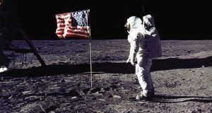 جعلی بودن فرود آپولو 11 روی ماه