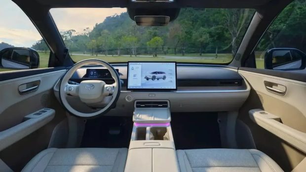 نمای کابین تویوتا BZ3X وارداتی