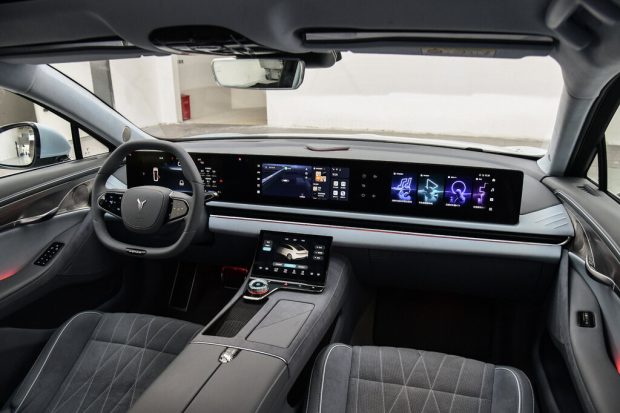 نمای داشبورد سدان وویا پشن