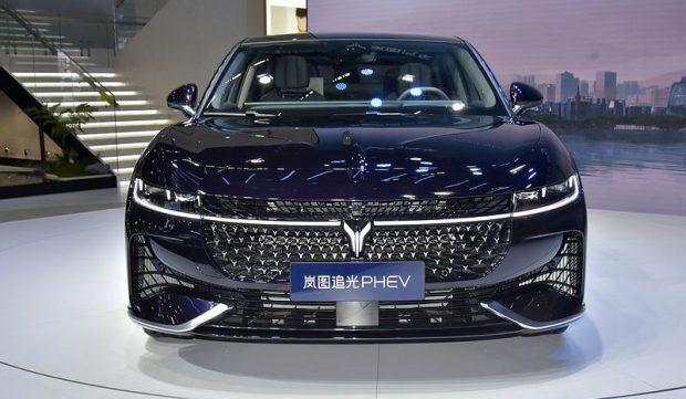 سدان وویا پشن