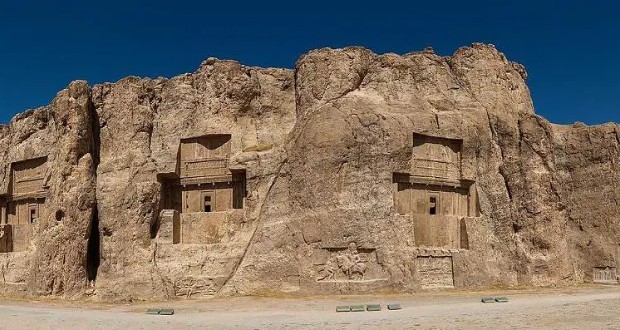 آرامگاه‌های هخامنشیان