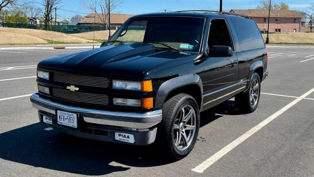 شاسی‌بلند مطمئن با گیربکس دستی