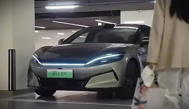 بی وای دی Han L