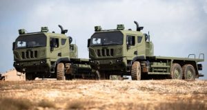 کاروان نظامی خودران