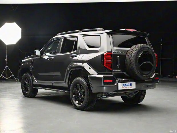 گریت وال تانک 400