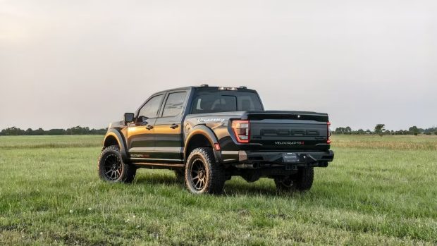 سریع‌ترین وانت V8