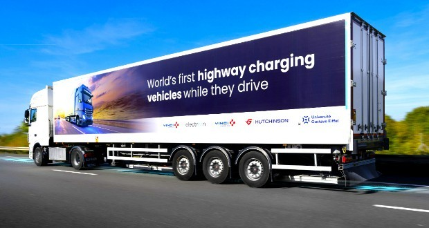 شارژ خودروی برقی در حین حرکت