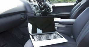 لپ تاپ در خودرو
