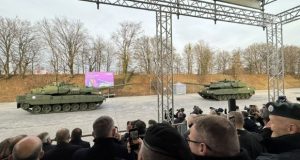 تانک لئوپارد 2A8