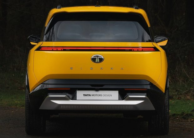 نمای عقب شاسی بلند تاتا سیرا