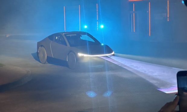 تسلا سایبرکب